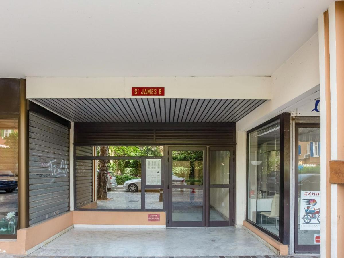 Apartment Saint James-13 By Interhome Le Lavandou Exterior photo
