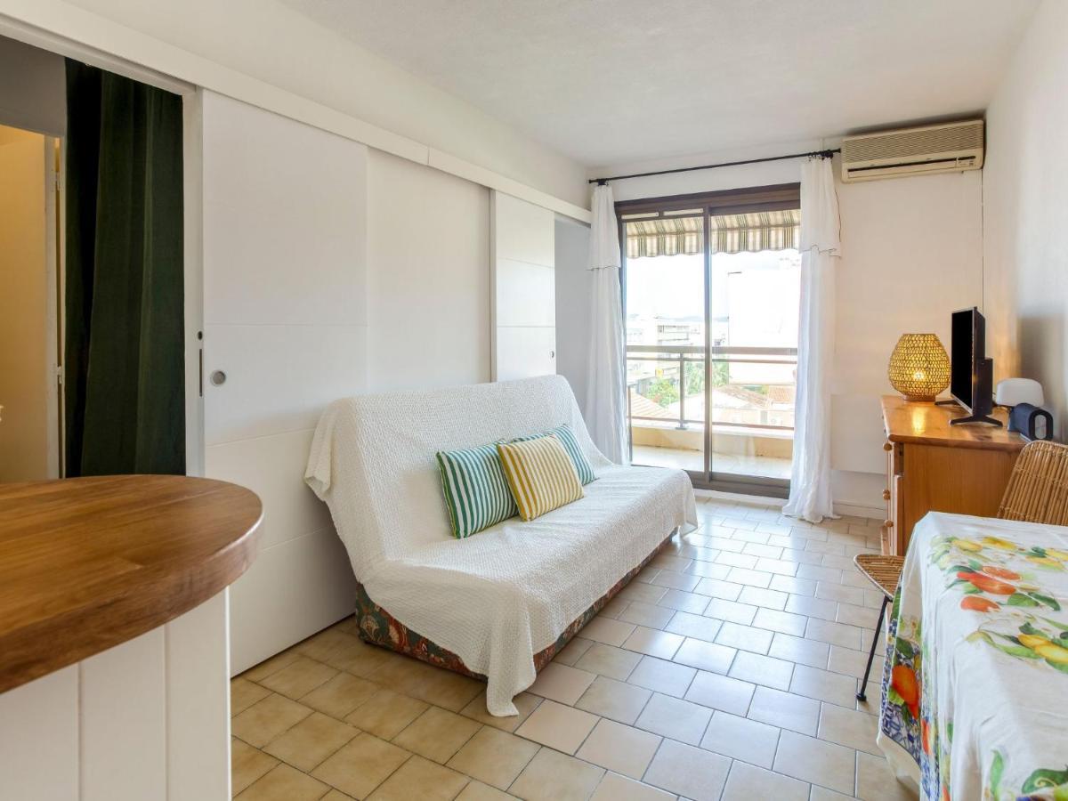 Apartment Saint James-13 By Interhome Le Lavandou Exterior photo